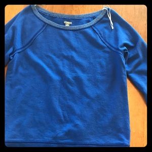 Aerie sweatshirt glittering around neck!